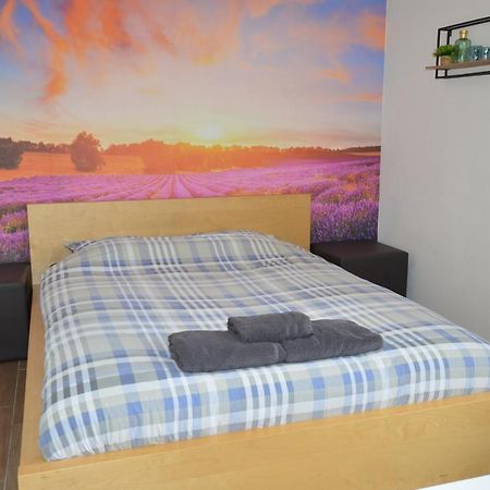 로어셀라르 Modern And Private Studio With All Comfort! 아파트 외부 사진